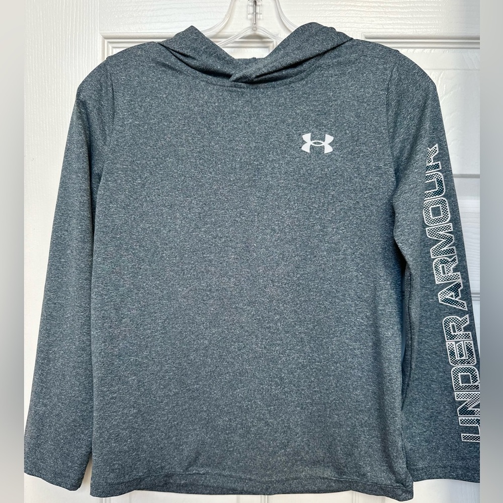 Youth Medium, Under Armour, Dri-fit, long sleeve hoodie shirt! Great condition!